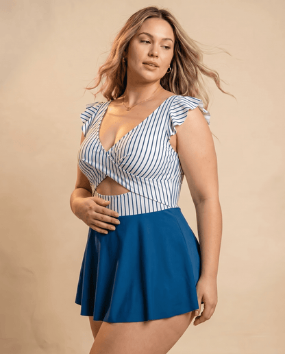 Women's Casual Flounced One-piece Swimsuit - Hexalty